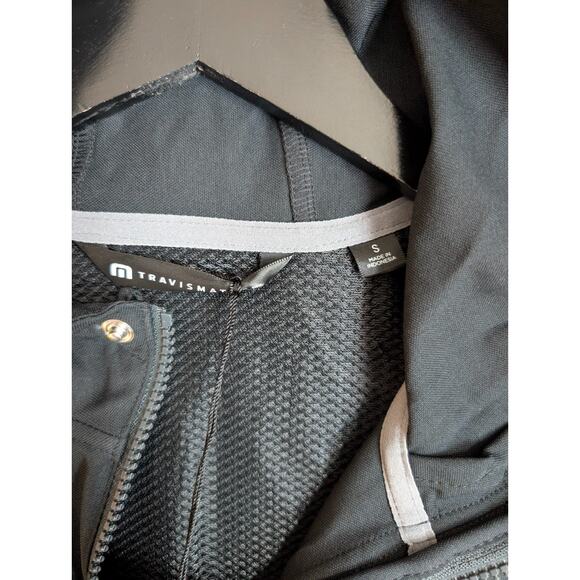 TravisMathew Sport Mode Hoodie Mens Small Black Short Sleeve 1/2 Zip 1MAB336 NWT - Picture 3 of 5